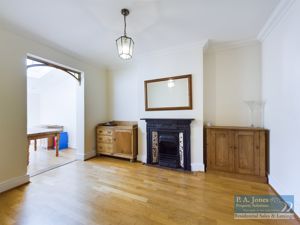 Dining Room - click for photo gallery